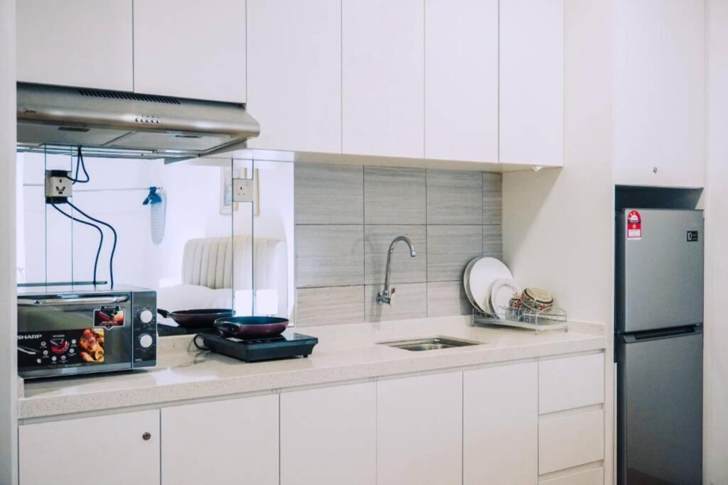 Apple Home 2 at Menara Simfoni, King Size Bed, Cheras, Nexflix, Wifi, Parking Seri Kembangan Luaran gambar