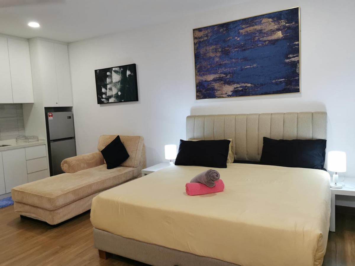 Apple Home 2 at Menara Simfoni, King Size Bed, Cheras, Nexflix, Wifi, Parking Seri Kembangan Luaran gambar