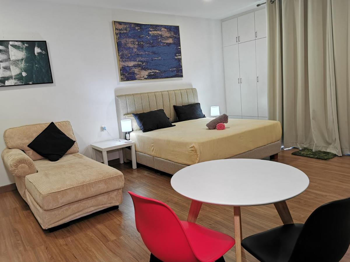 Apple Home 2 at Menara Simfoni, King Size Bed, Cheras, Nexflix, Wifi, Parking Seri Kembangan Luaran gambar