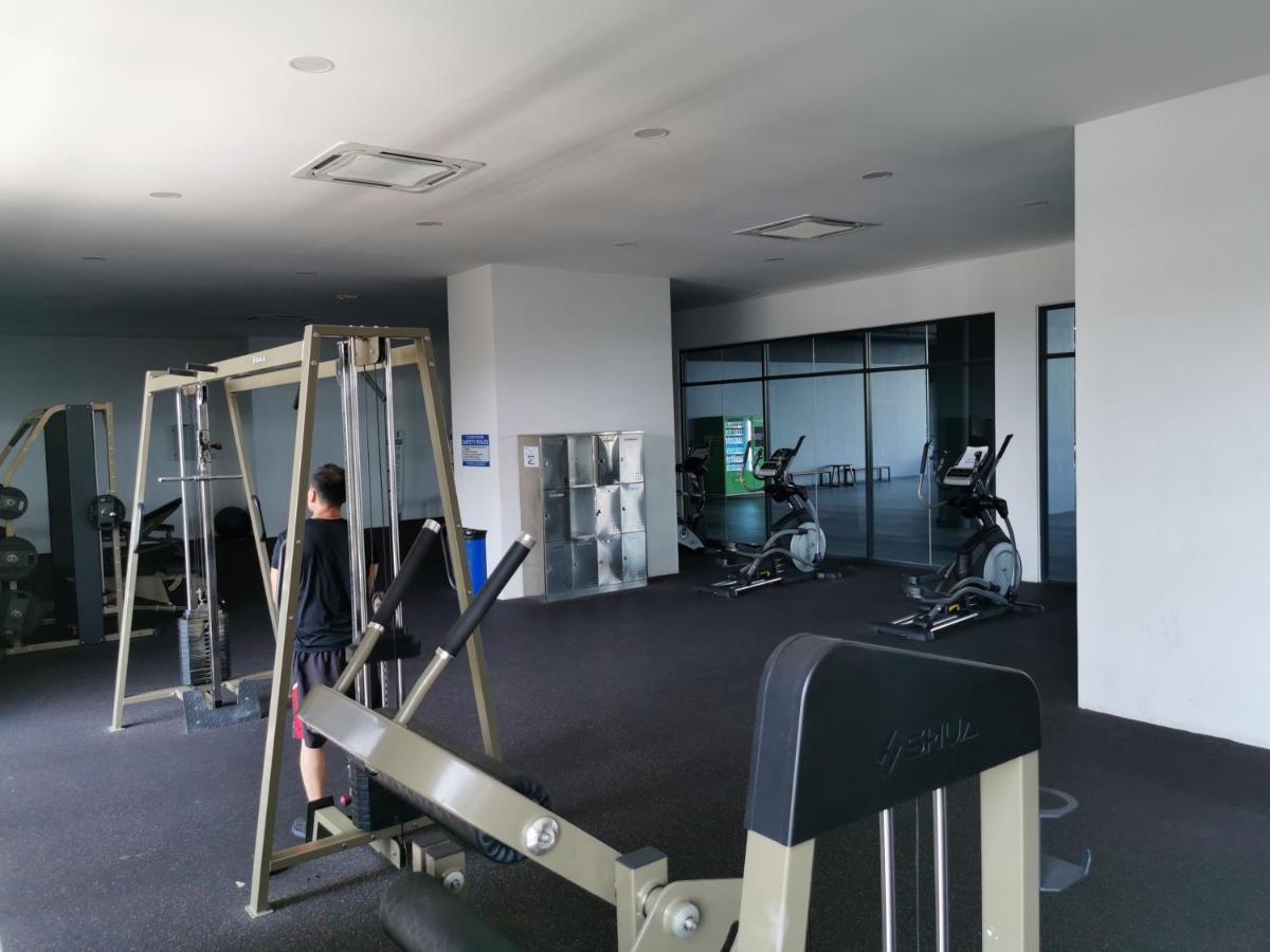 Apple Home 2 at Menara Simfoni, King Size Bed, Cheras, Nexflix, Wifi, Parking Seri Kembangan Luaran gambar