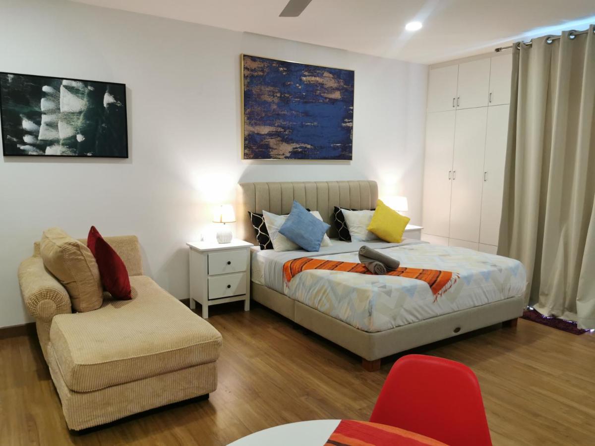 Apple Home 2 at Menara Simfoni, King Size Bed, Cheras, Nexflix, Wifi, Parking Seri Kembangan Luaran gambar