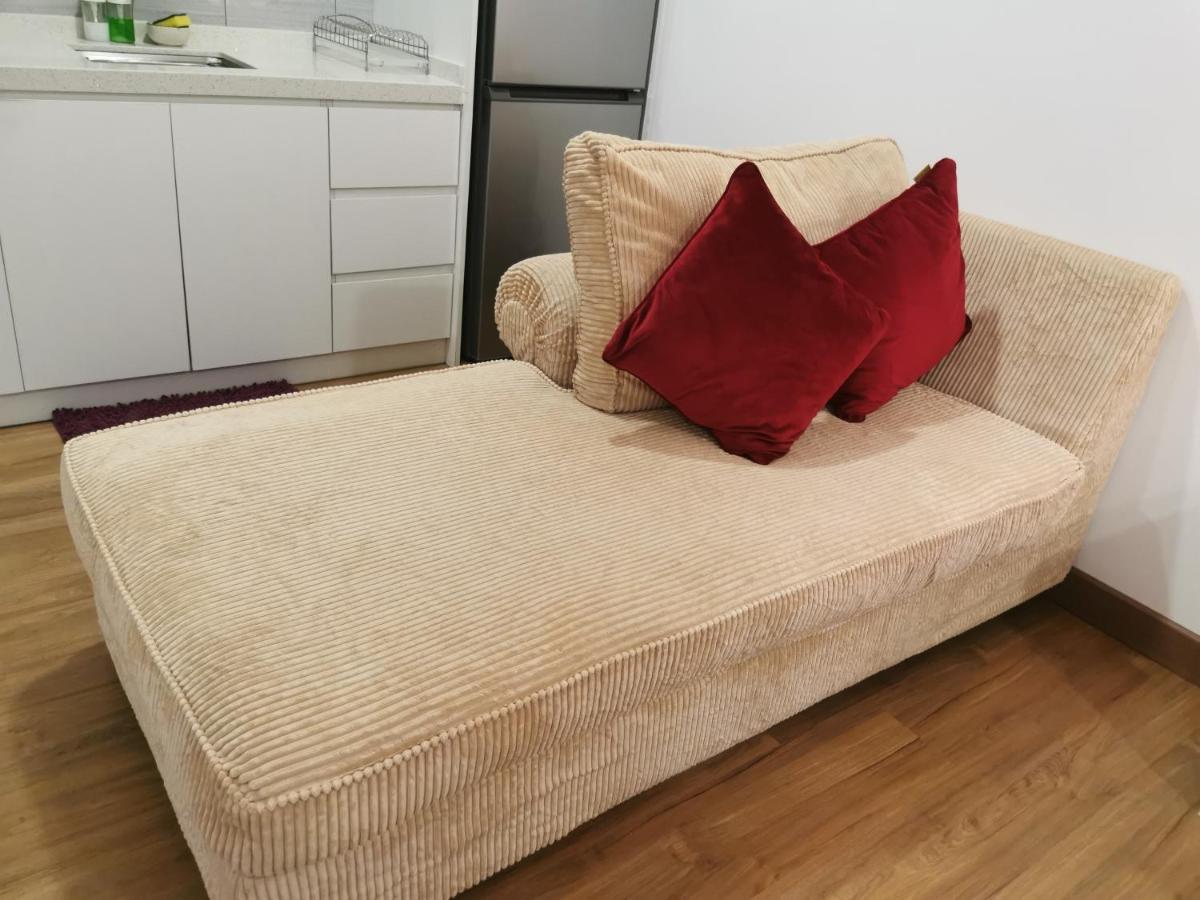 Apple Home 2 at Menara Simfoni, King Size Bed, Cheras, Nexflix, Wifi, Parking Seri Kembangan Luaran gambar