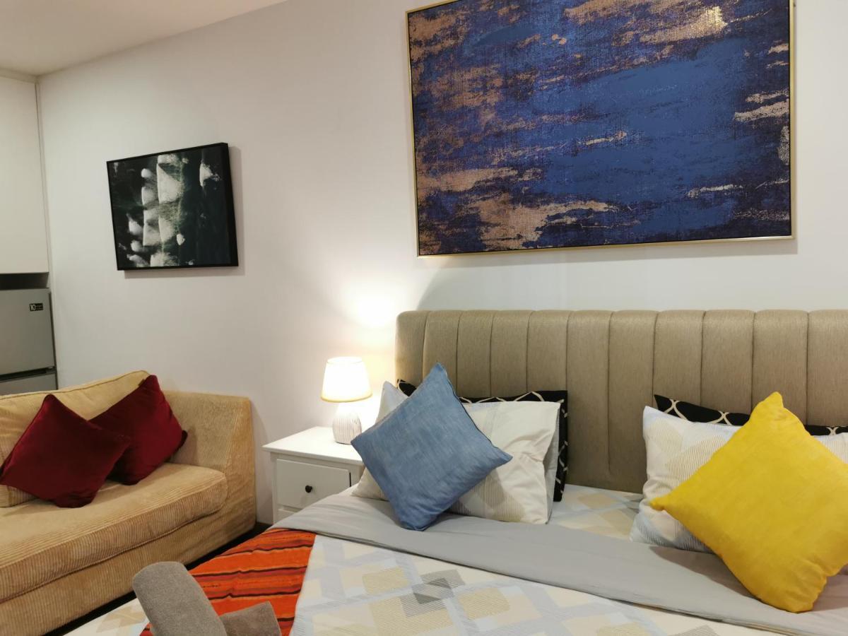Apple Home 2 at Menara Simfoni, King Size Bed, Cheras, Nexflix, Wifi, Parking Seri Kembangan Luaran gambar